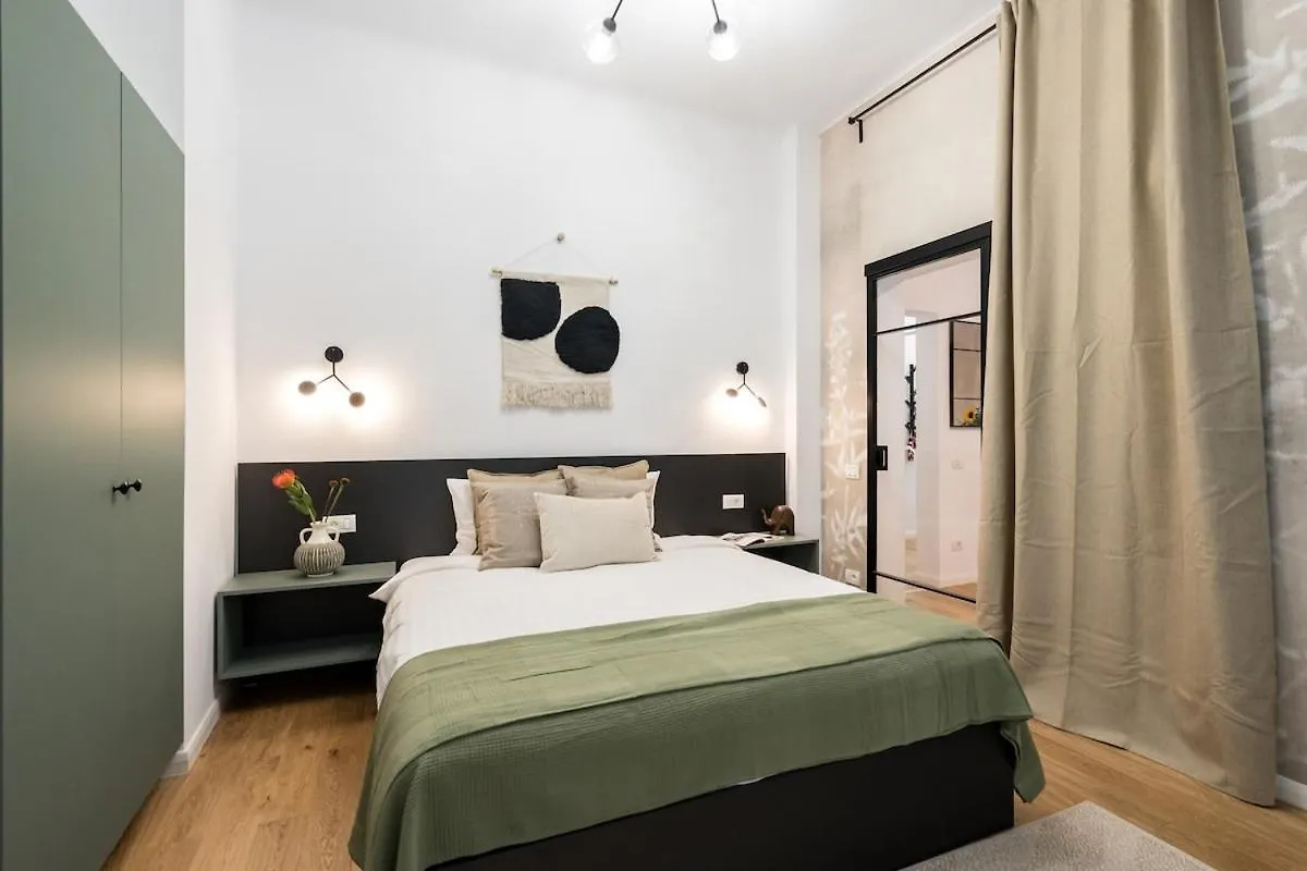Superb 2Br Flat - Top Location - 2 Baths Bucharest